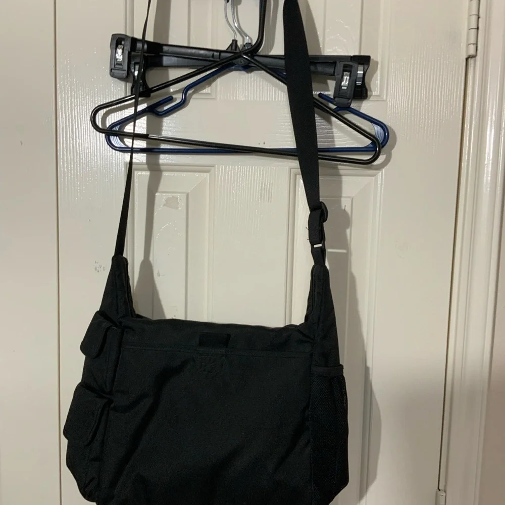 LL BEAN Classic Nylon Crossbody Messenger Bag